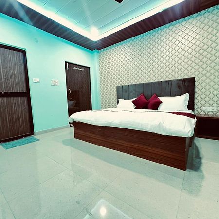 Gulab Residency Hotel Váránaszi Kültér fotó