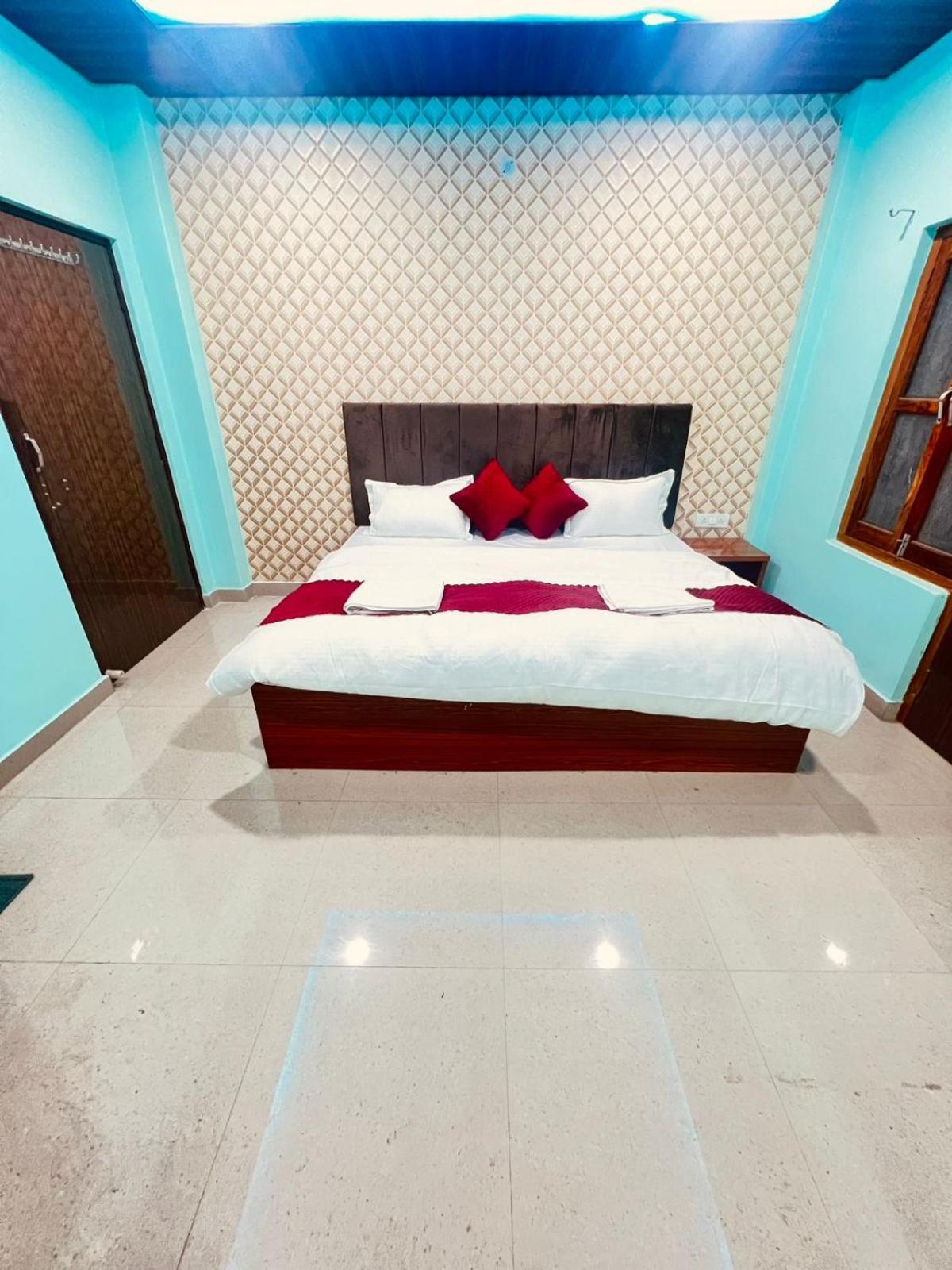 Gulab Residency Hotel Váránaszi Kültér fotó