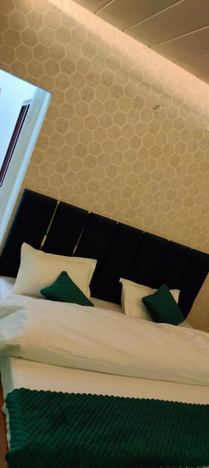 Gulab Residency Hotel Váránaszi Kültér fotó